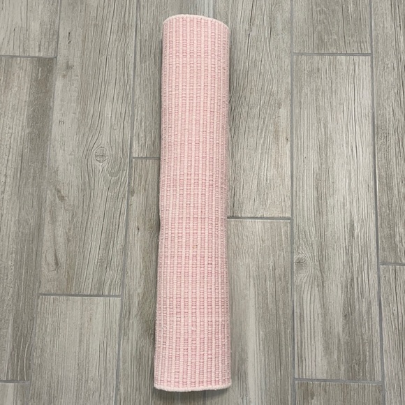 2x5 Peach Rug - Picture 2 of 3